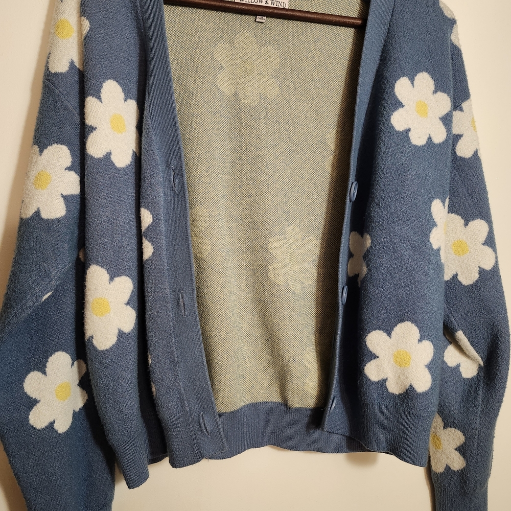 Willow & Wind Blue Floral Women's Sweater